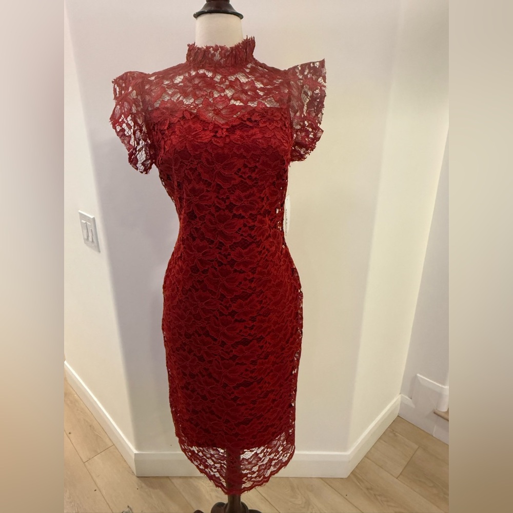 En Focus Studio Garnet Lace Midi Dress - NWT